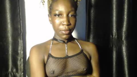 Snapshot of black_kittyangel chatting on 02/25/26, 08:02 Lila online show from 02/25/26, 08:02