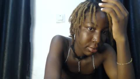 Snapshot of black_kittyangel chatting on 03/05/26, 08:32 Lila online show from 03/05/26, 08:32