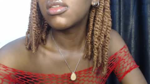 Snapshot of black_kittyangel chatting on 06/05/26, 09:26 Lila online show from 06/05/26, 09:26