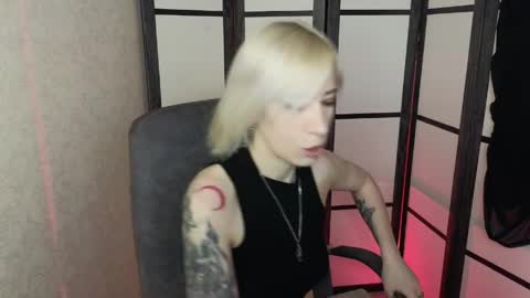 Snapshot of black_orchides chatting on 03/27/26, 09:32 Emily online show from 03/27/26, 09:32