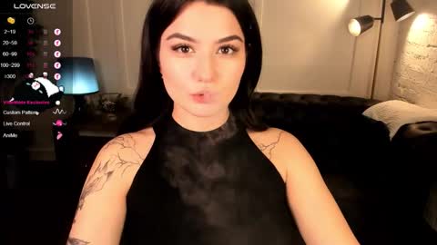 Snapshot of black_pant3r chatting on 09/27/25, 02:38 Mon Mon online show from 09/27/25, 02:38