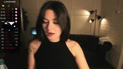 Snapshot of black_pant3r chatting on 10/04/25, 02:53 Mon Mon online show from 10/04/25, 02:53