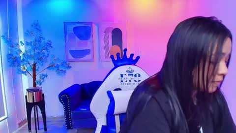 Snapshot of black_roseee chatting on 01/17/26, 03:55 Rousse online show from 01/17/26, 03:55