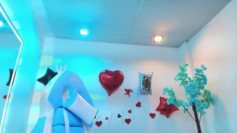 Snapshot of black_roseee chatting on 02/19/26, 04:03 Rousse online show from 02/19/26, 04:03