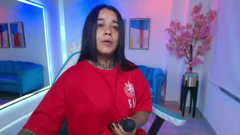 Snapshot of black_roseee chatting on 05/17/26, 03:37 Rousse online show from 05/17/26, 03:37