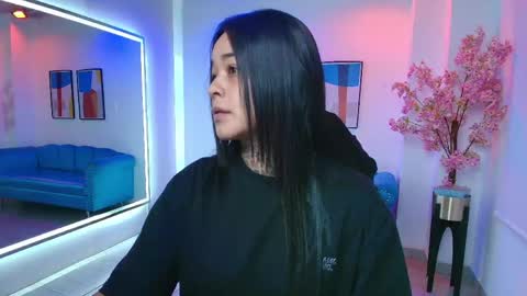 Snapshot of black_roseee chatting on 05/21/26, 03:46 Rousse online show from 05/21/26, 03:46