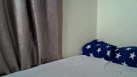 Snapshot of black_rosey chatting on 10/23/25, 01:21 veraa online show from 10/23/25, 01:21