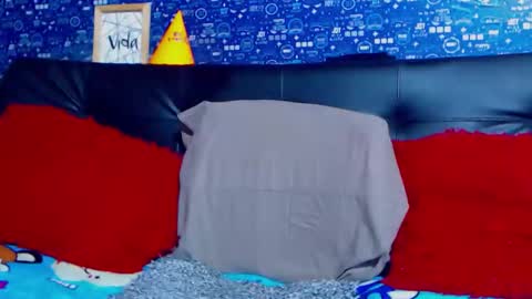 duglas online show from 12/05/25, 05:42