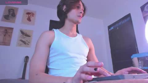 Snapshot of black_skull22 chatting on 11/24/25, 05:18 Bryan online show from 11/24/25, 05:18