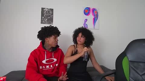 Snapshot of black_tentationx chatting on 11/23/25, 07:19 black_tentationx online show from 11/23/25, 07:19