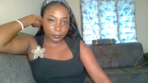Dee online show from 06/14/26, 03:52