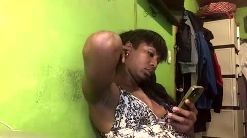 Snapshot of blackasiancockts chatting on 11/12/25, 04:13 Crystal online show from 11/12/25, 04:13