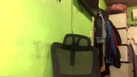 Snapshot of blackasiancockts chatting on 11/13/25, 01:37 Crystal online show from 11/13/25, 01:37