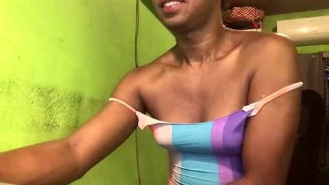 Snapshot of blackasiancockts chatting on 11/16/25, 01:00 Crystal online show from 11/16/25, 01:00