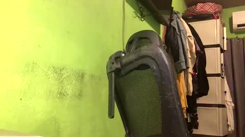 Snapshot of blackasiancockts chatting on 11/25/25, 02:39 Crystal online show from 11/25/25, 02:39