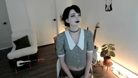 Snapshot of blackberryfizz chatting on 10/16/25, 03:35 Ella online show from 10/16/25, 03:35