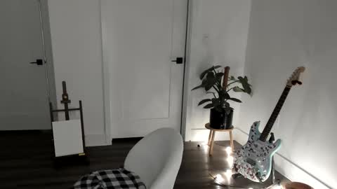 Snapshot of blackberryfizz chatting on 11/14/25, 06:01 Ella online show from 11/14/25, 06:01