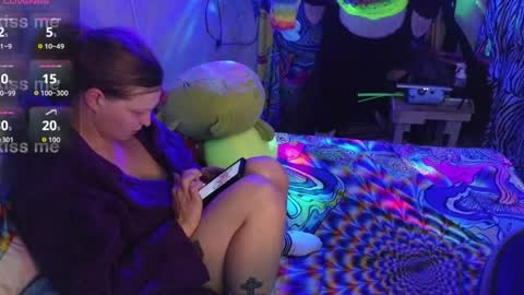 Snapshot of blacklightparty69 chatting on 04/09/26, 01:16 blacklightparty69 online show from 04/09/26, 01:16