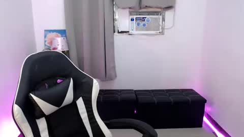 Snapshot of blackmanika chatting on 09/20/25, 05:36 blackmanika online show from 09/20/25, 05:36