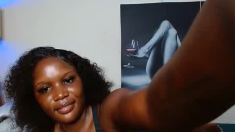 Snapshot of blackmellanin_ chatting on 09/11/25, 04:45 Smiley sylivia online show from 09/11/25, 04:45