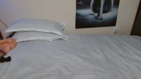 Snapshot of blackmellanin_ chatting on 10/31/25, 08:32 Smiley sylivia online show from 10/31/25, 08:32