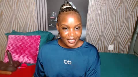 Smiley sylivia online show from 06/13/26, 12:41