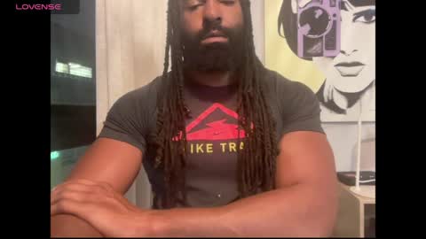 Snapshot of blackmuscles77 chatting on 03/31/26, 12:01 blackmuscles77 online show from 03/31/26, 12:01