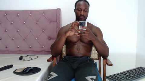 Twtter 1MikeBeckford            Onlyfns beckfordmike online show from 12/09/24, 05:51