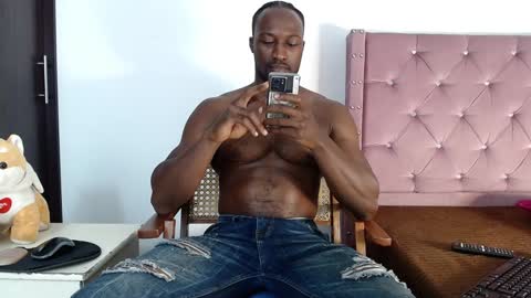 Twtter 1MikeBeckford            Onlyfns beckfordmike online show from 12/25/24, 02:46