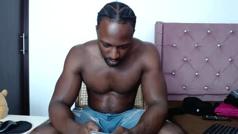 Twtter 1MikeBeckford            Onlyfns beckfordmike online show from 12/30/24, 12:11