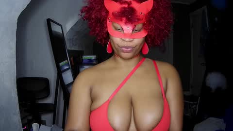 Snapshot of blacksirenqueen chatting on 12/05/24, 03:26 Queen Siren online show from 12/05/24, 03:26