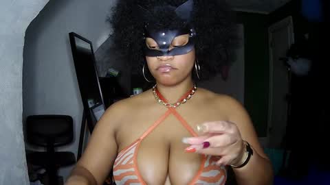 Snapshot of blacksirenqueen chatting on 12/17/24, 02:12 Queen Siren online show from 12/17/24, 02:12