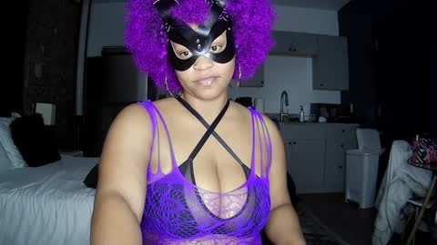 Snapshot of blacksirenqueen chatting on 01/11/25, 05:10 Queen Siren online show from 01/11/25, 05:10