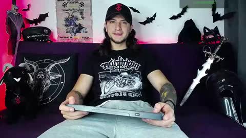 Dave online show from 11/10/25, 06:51