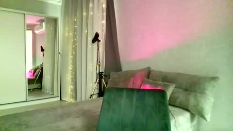 Snapshot of blacky_berry chatting on 10/02/25, 11:39 Ivy online show from 10/02/25, 11:39