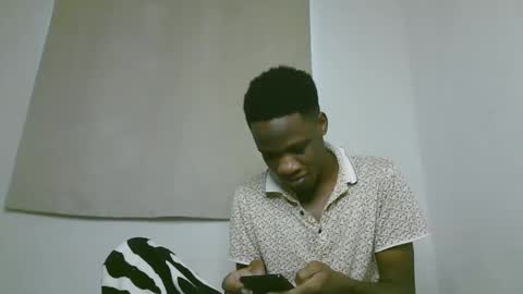 Snapshot of blackzilian_ chatting on 10/17/25, 12:41 HASSAN online show from 10/17/25, 12:41