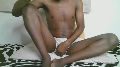 Snapshot of blackzilian_ chatting on 10/18/25, 09:21 HASSAN online show from 10/18/25, 09:21