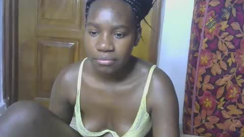 VIVIAN online show from 10/14/25, 02:23