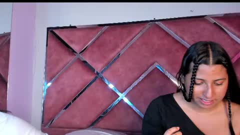 Snapshot of blaiirwall chatting on 06/12/26, 02:05 BlairWall online show from 06/12/26, 02:05