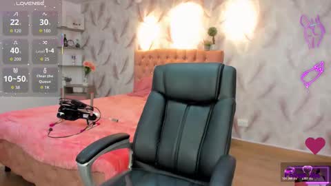 Snapshot of blair_harrison chatting on 10/23/25, 10:58 Blair online show from 10/23/25, 10:58