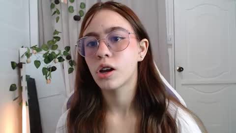 Snapshot of blairvicent chatting on 11/05/25, 01:55 online show from 11/05/25, 01:55