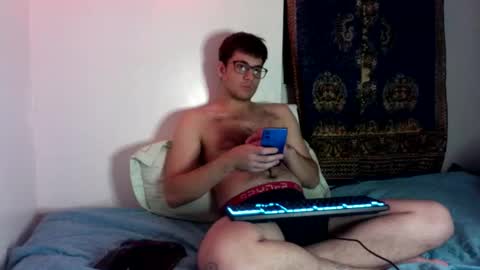 Snapshot of blancpebble chatting on 10/27/25, 01:31 blancpebble online show from 10/27/25, 01:31