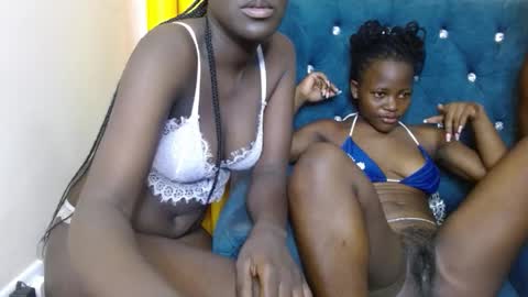 Snapshot of blaq_cherry chatting on 10/12/25, 06:07 cherry online show from 10/12/25, 06:07