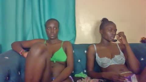 Snapshot of blaq_cherry chatting on 12/03/25, 03:03 cherry online show from 12/03/25, 03:03