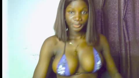 Snapshot of blaq_melanin chatting on 04/11/26, 11:03 nikky00 online show from 04/11/26, 11:03