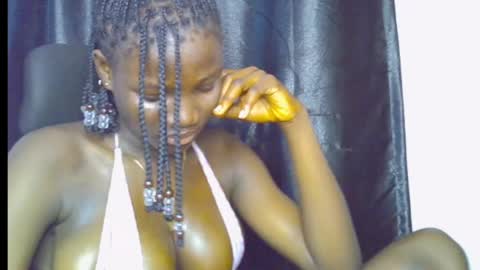 Snapshot of blaq_melanin chatting on 05/05/26, 07:49 nikky00 online show from 05/05/26, 07:49