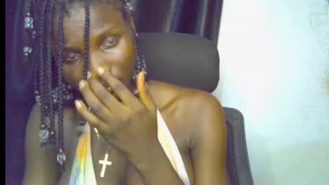 Snapshot of blaq_melanin chatting on 05/13/26, 07:55 nikky00 online show from 05/13/26, 07:55