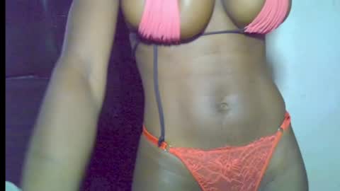 Snapshot of blaq_melanin chatting on 06/20/26, 07:33 nikky00 online show from 06/20/26, 07:33