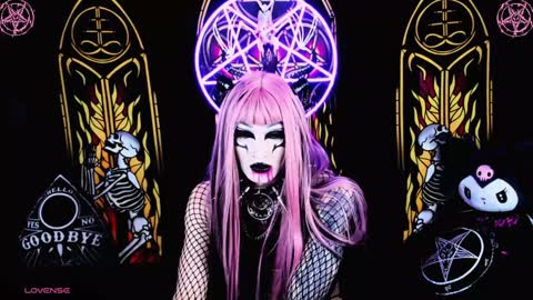 Snapshot of blasphemiangxrl chatting on 12/10/24, 03:55 online show from 12/10/24, 03:55