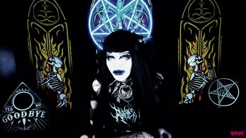 Snapshot of blasphemiangxrl chatting on 12/14/24, 07:25 online show from 12/14/24, 07:25